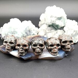 UV Reactive Emberlite Yooperlite Skull Carvings - multiple available